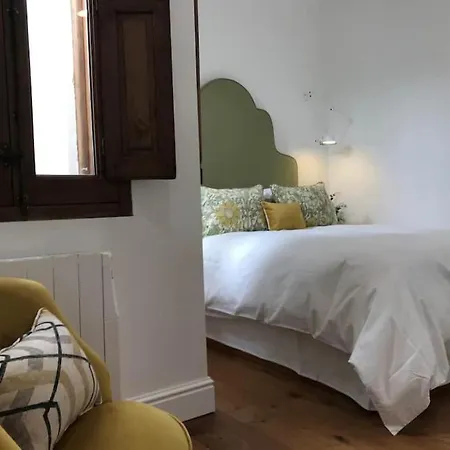 Lloeco - Art & Design Apartman